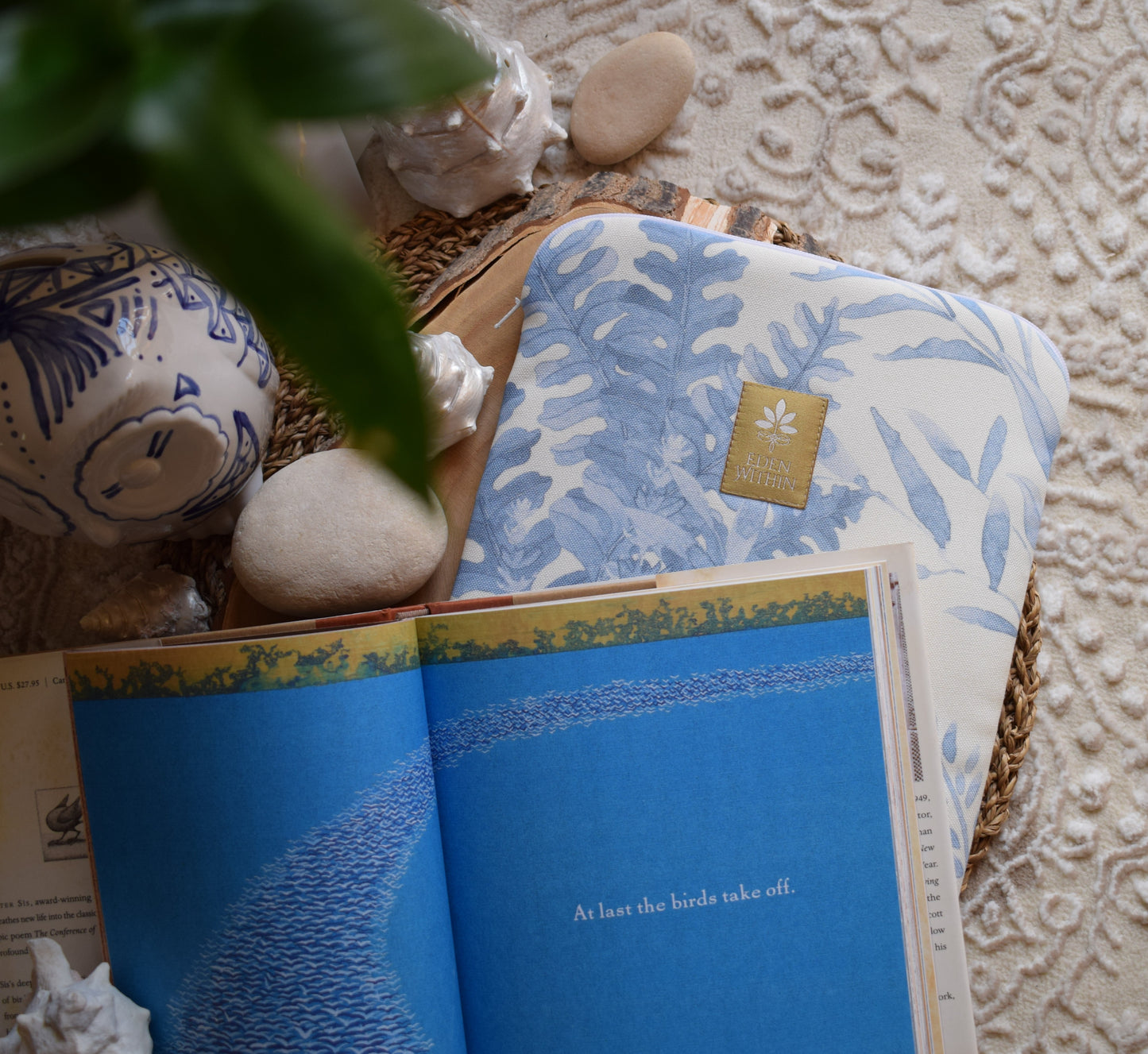 Bleu Blanc Book Sleeve